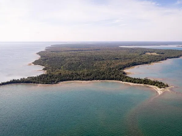 9842 Misery Bay Rd, Alpena, MI 49707