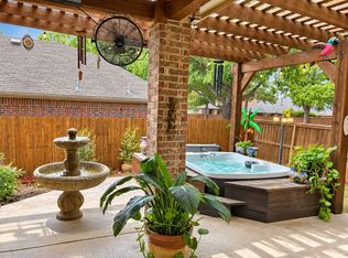 9017 Silsby Dr, Fort Worth, TX 76244