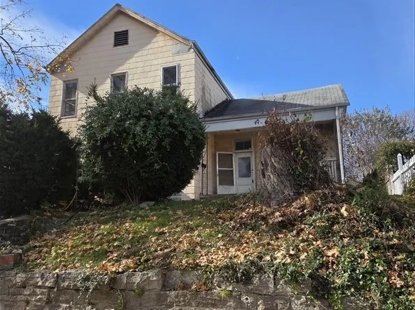 417 N 2nd St, Boonville, IN 47601