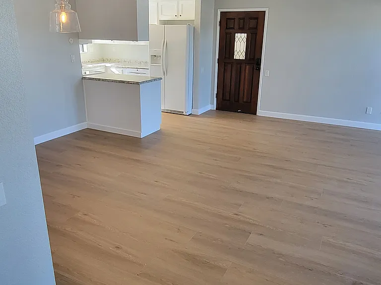 1263 Robinson Ave #12 — Photo 4