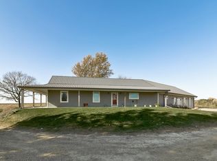 5776 S Daysville Rd, Oregon, IL 61061