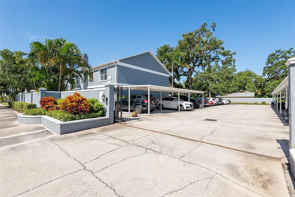 2 bed, 2.0 bath, 1286 sqft, $3,000 — Photo 1