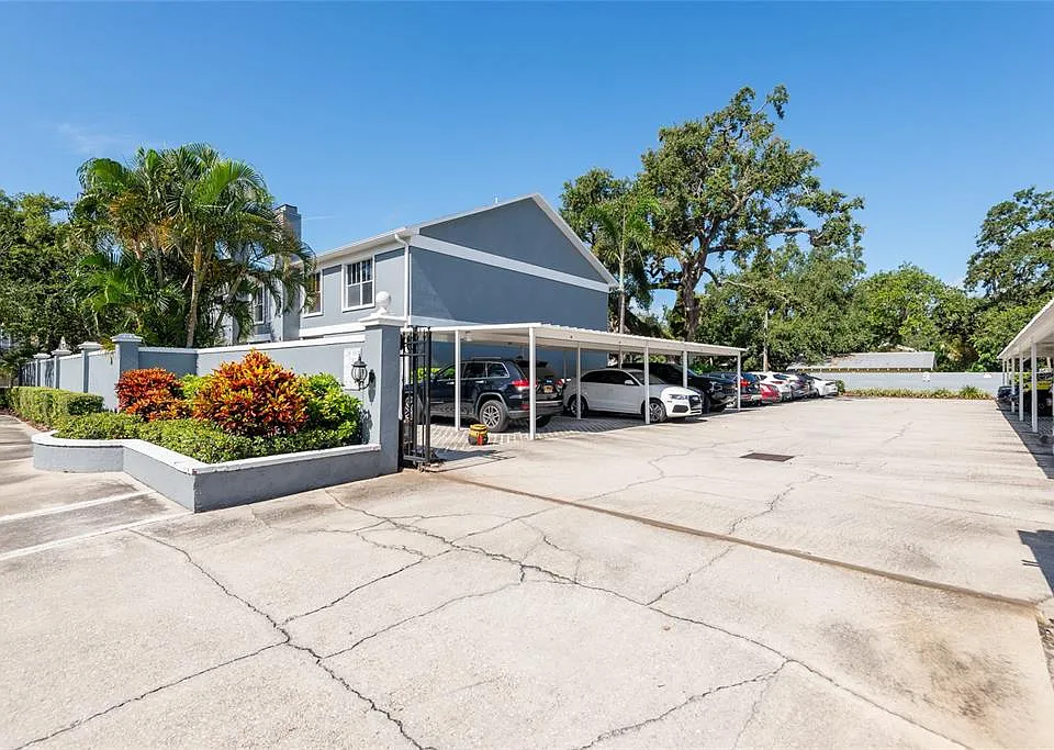 315 S Edison Ave #15