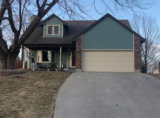 209 W Glendale Rd, Oskaloosa, IA 52577