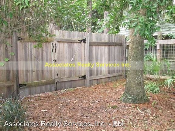 3rd image of 2705 NW 48th Pl