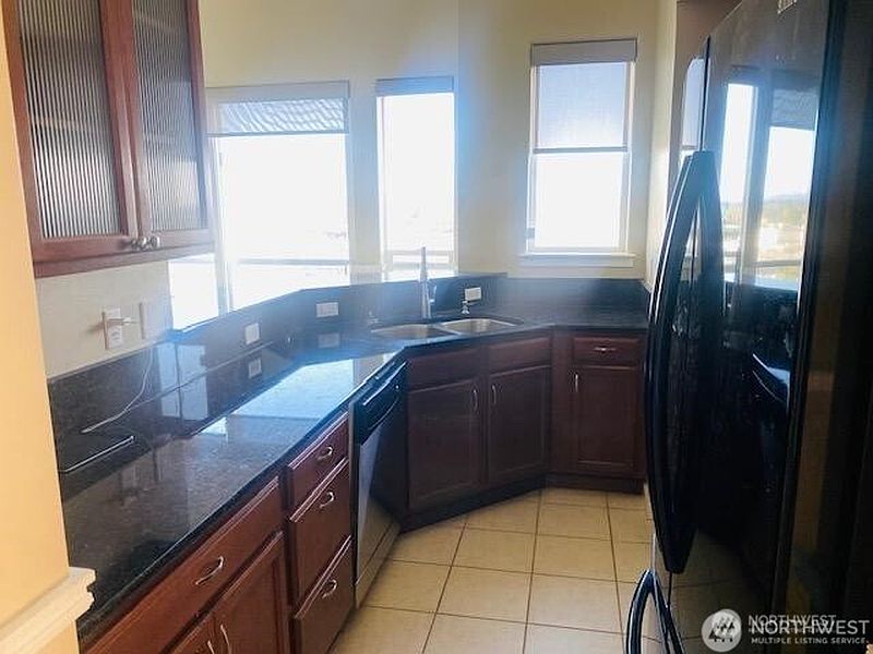4th image of 2424 S 41st Street #536