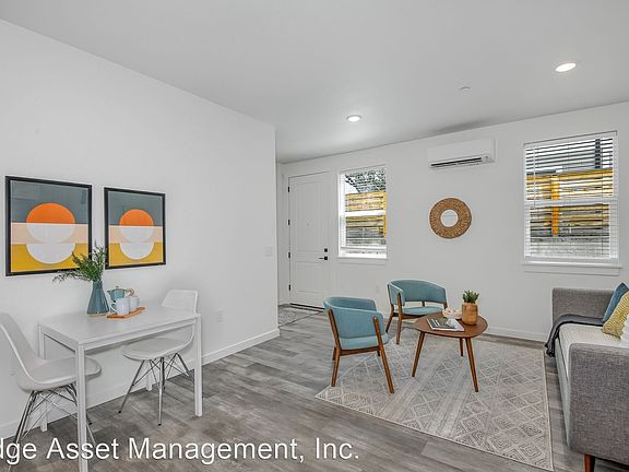4th image of 6942 N Montana Ave #201