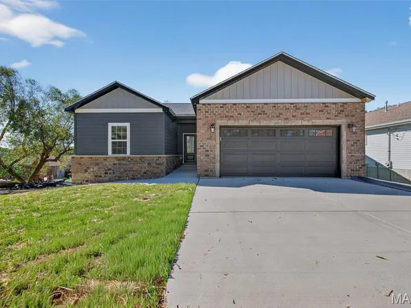 208 E 6th St, Washington, MO 63090