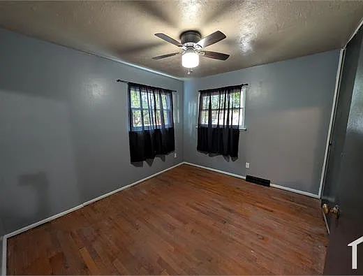 10504 Baron Dr — Photo 5