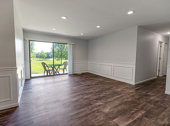3rd image of 661 Cross Creek Dr W #1B
