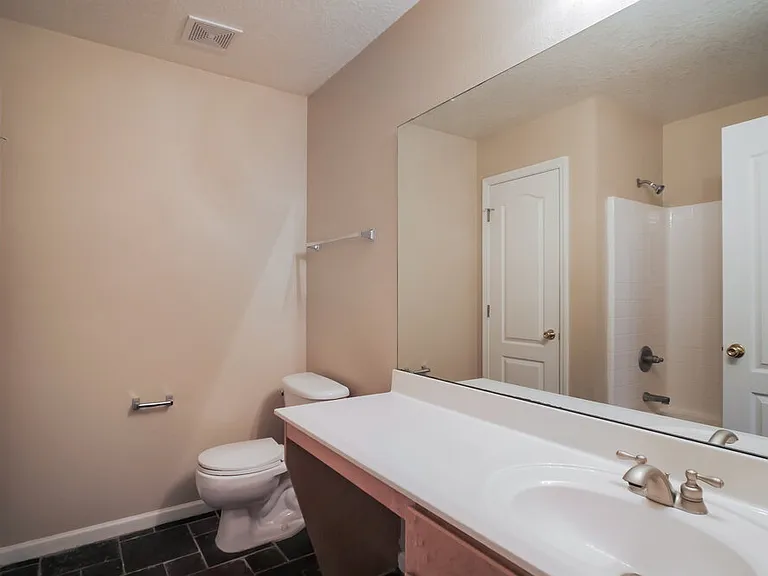 1417 Heather Ct — Photo 15