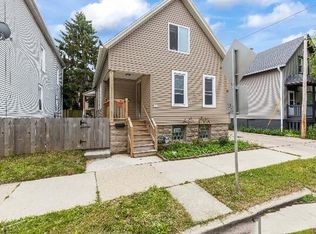 621 E Wright St, Milwaukee, WI