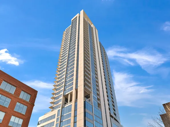 303 W Ohio St #2801, Chicago, IL 60610