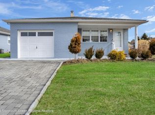 1 San Juan Ct, Toms River, NJ 08757