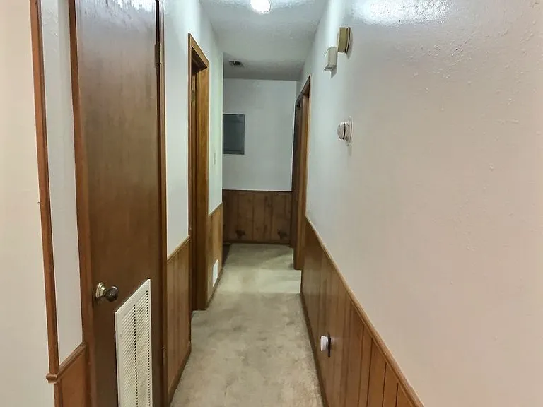1109 Hickory Dr — Photo 6