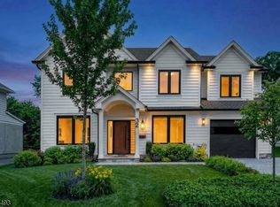 32 Garibaldi St, Bernardsville Boro, NJ 07924