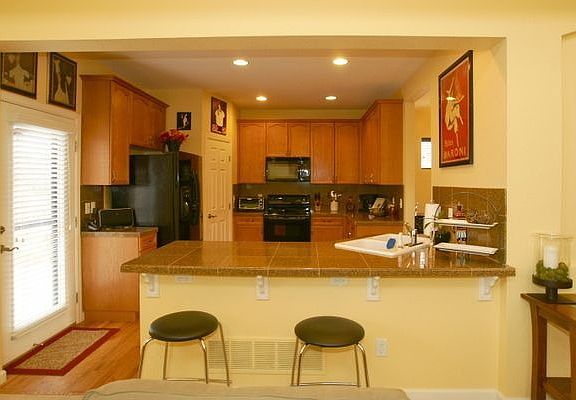 3rd image of 7407 E 10th Ave