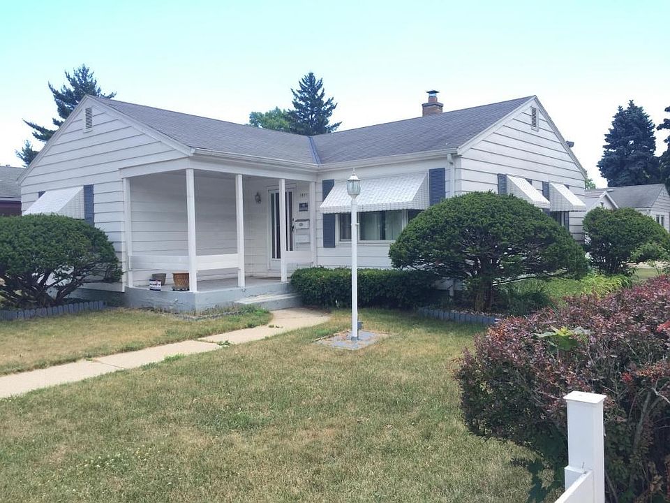 Exterior of home & yard