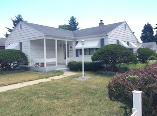 1935 W Eggert Pl, Milwaukee, WI 53209