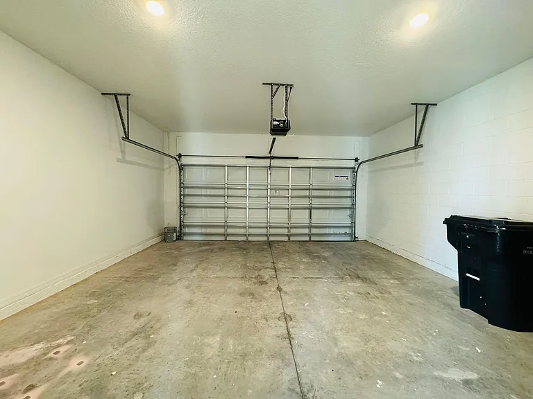 2175 Derwent Dr — Photo 27