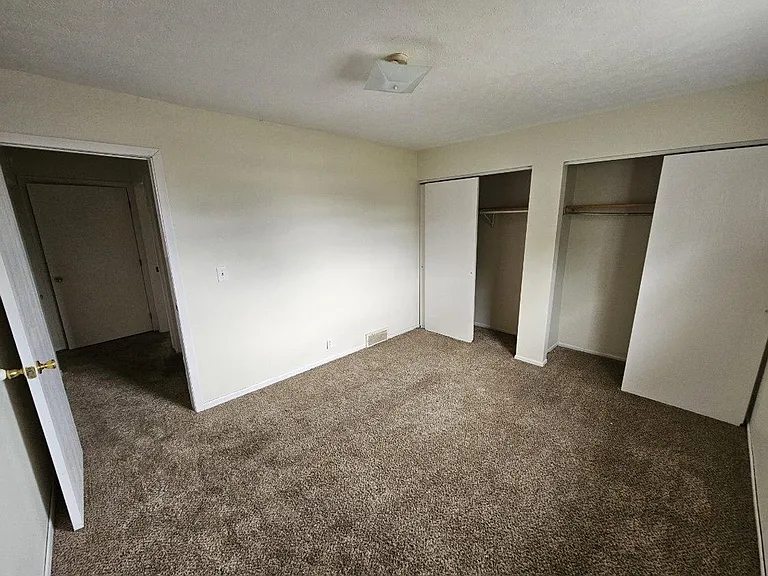 1231 Green Valley Dr — Photo 7