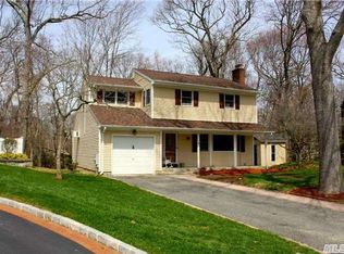 5 Oakcrest Ct, East Northport, NY 11731