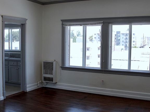 3rd image of 945 Beacon Ave APT 406