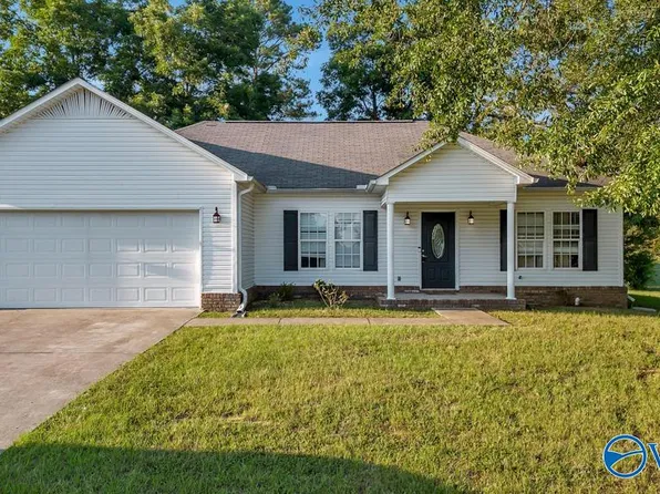 223 Karl Prince Dr SW, Hartselle, AL 35640