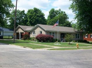 302 W Blackburn St, Paris, IL