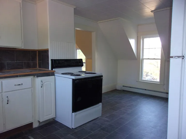 62 Chestnut St #2 — Photo 5