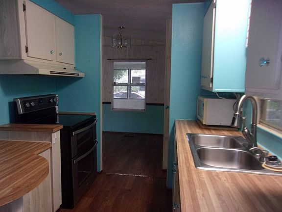 4th image of 100 Walker St #137