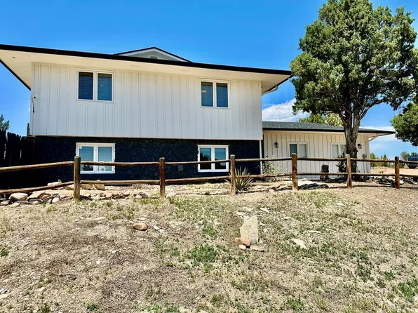 439 S Arriba Dr, Pueblo West, CO 81007