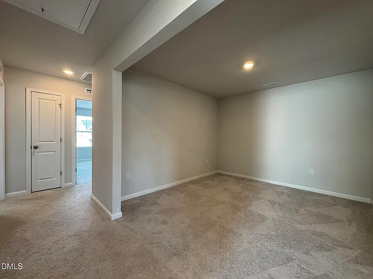 104 Jade Creek Dr — Photo 26