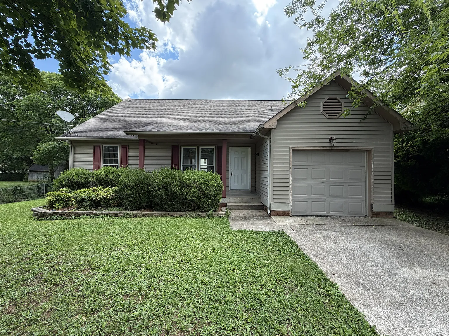 3 bed, 2.5 bath, 1550 sqft, $1,475 — Photo 1