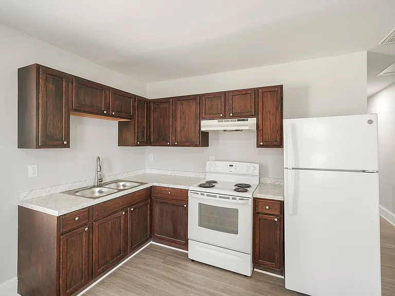 373 Spring St SW #1 — Photo 11
