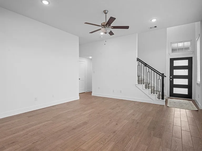 120 Red Cascade Ct — Photo 10