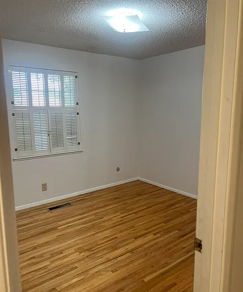 3004 Utah St NE — Photo 15