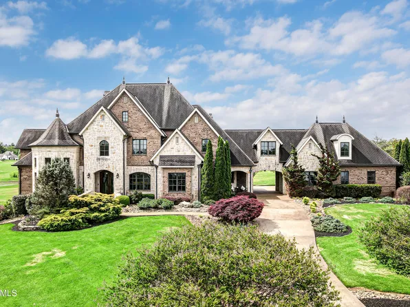 203 Lake Forest Way, Louisville, TN 37777