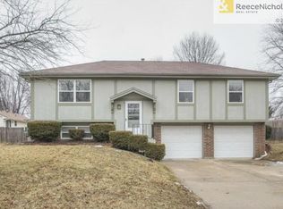 1404 SE 3rd St, Lees Summit, MO 64063