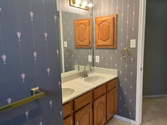 517 E Grubb Dr — Photo 5
