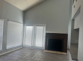 9747 Whitehurst Dr APT 117, Dallas, TX 75243