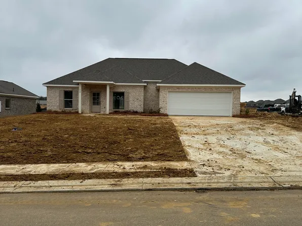 1068 Riverside Ln, Pearl, MS 39208