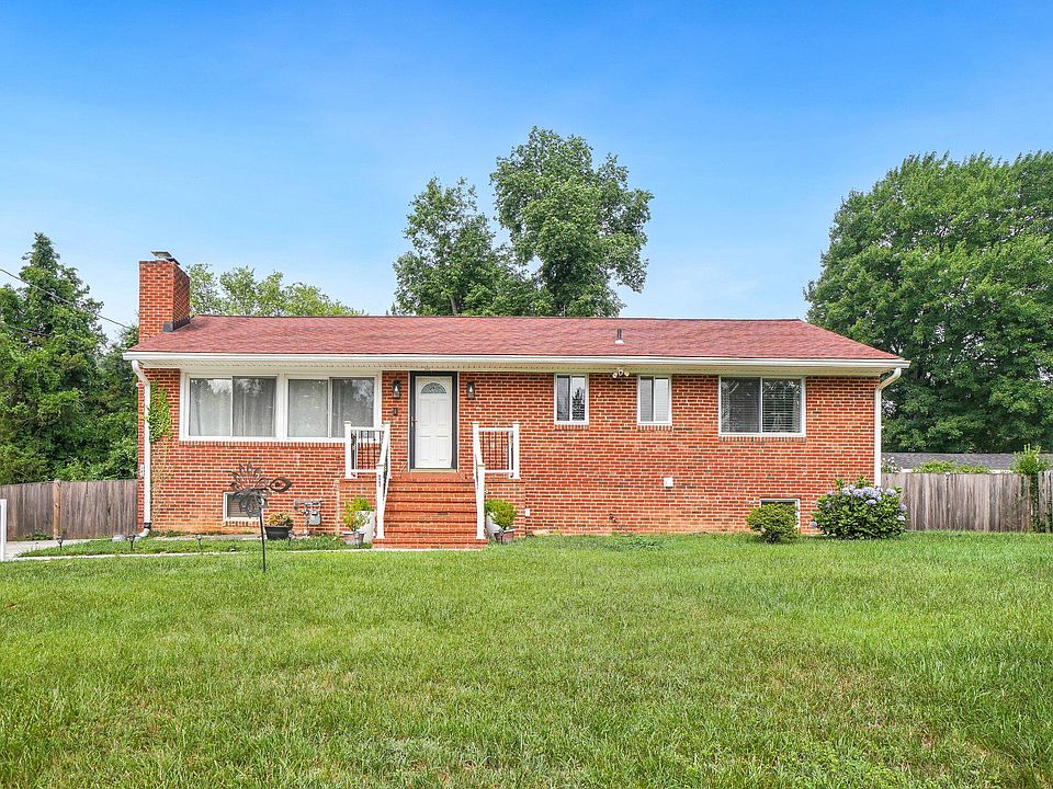 1st image of 6802 Derrell Ct
