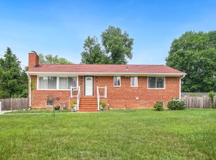 6802 Derrell Ct, Alexandria, VA 22307