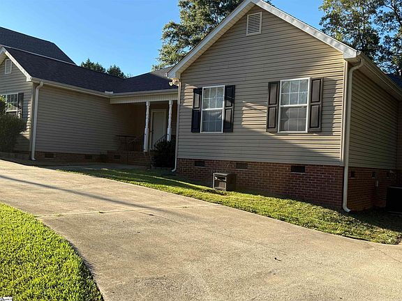 5th image of 211 Wildwood Dr