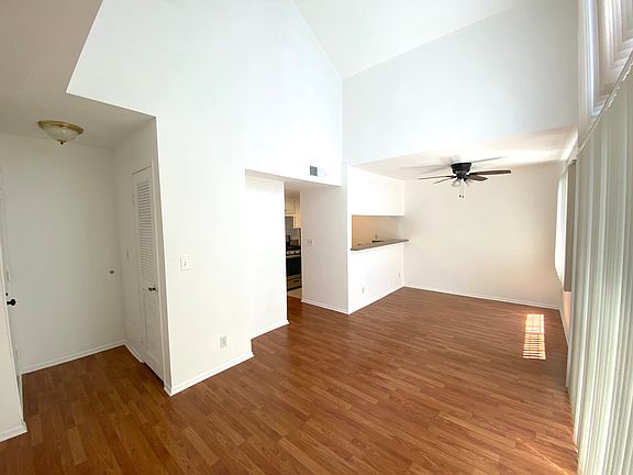 Livingroom/Diningroom