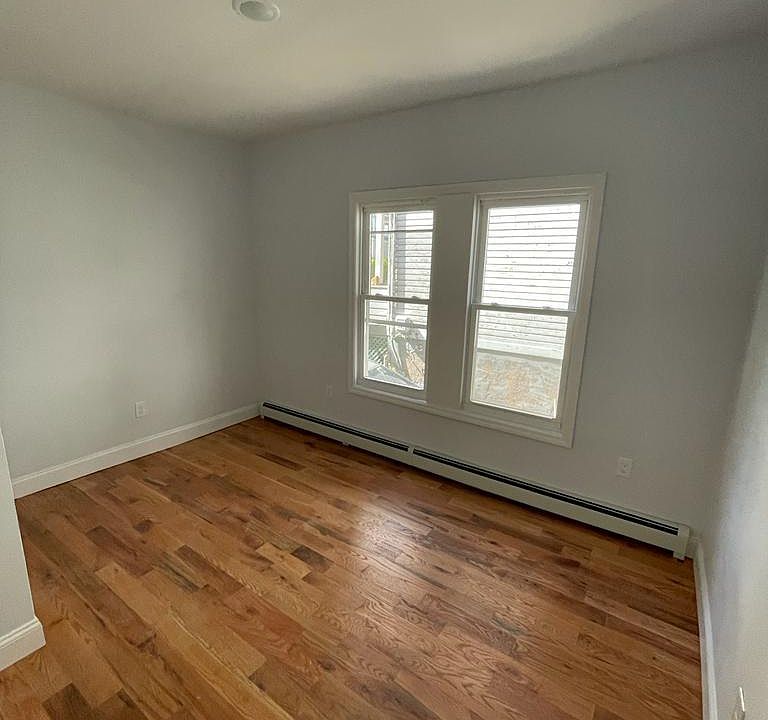 2nd image of 38 William St Floor 3