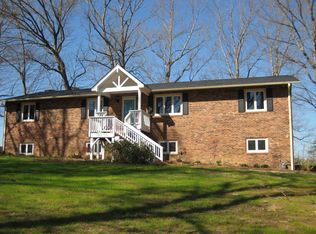 5202 Edinborough Rd, Greensboro, NC 27406