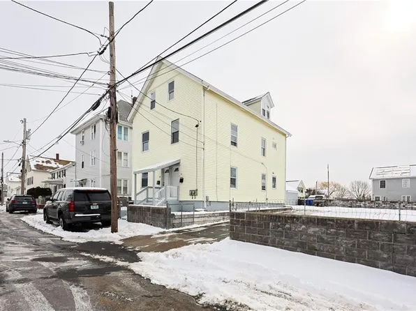 46 Bloomingdale Ave, Pawtucket, RI 02860