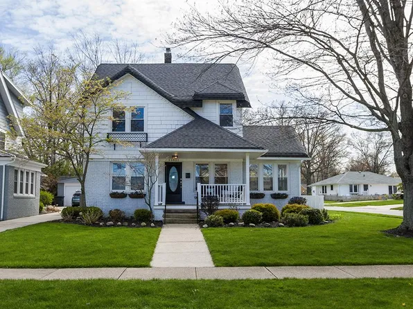 23821 Cliff Dr, Bay Village, OH 44140